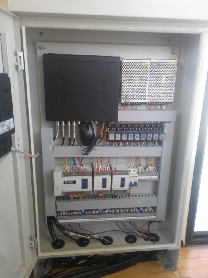 內蒙古蘭石門式起重機安全監控系統現場安裝圖二十